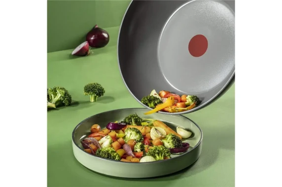 TEFAL Pan  |  C4261943  |  Wok  |  Diameter 28 cm  |  Suitable for induction hob  |  Fixed handle