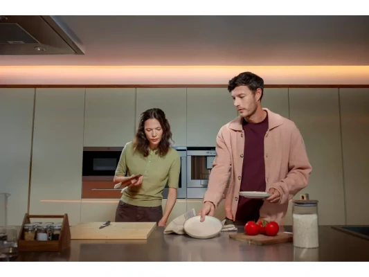 Philips Hue Flux ultra-bright LED light strip 10 m  |  29 W