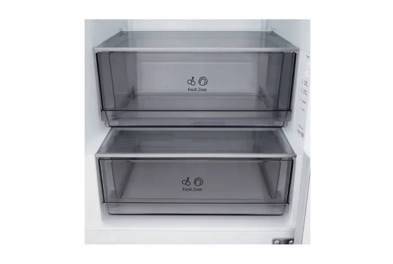 LG Refrigerator  |  GBBSJ1CCSW  |  Energy efficiency class C  |  Free standing  |  Combi  |  Height 186 cm  |  Fridge net capacity 220 L  |  Freezer net capacity 113 L  |  Display  |  34 dB  |  Super White