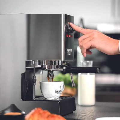 Gaggia  |  Espresso Machine with Milk Frother  |  Classic E24 RI9481 / 11  |  15 bar  |  Semi-Automatic  |  Brushed Stainless Steel