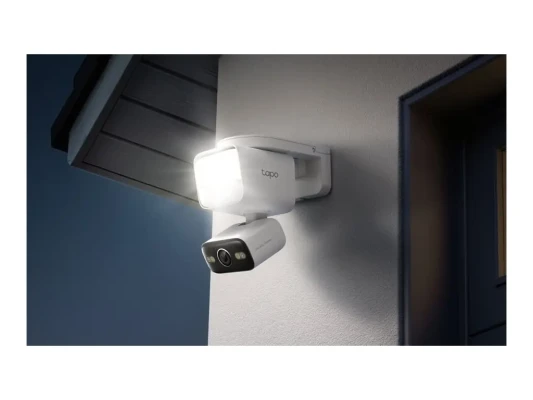 TP-Link Tapo C710 āra pan- / tilt drošības prožektoru kamera