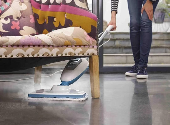 BLACK & DECKER Steam mop  |  FSM13E1-QS  |  Power 1300 W  |  Water tank capacity 0.38 L  |  White