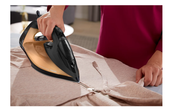 Philips DST7040 / 80 7000 series  |  Steam Iron  |  2800 W  |  Water tank capacity 300 ml  |  Continuous steam 50 g / min  |  Steam boost performance 250 g / min  |  Black / Gold