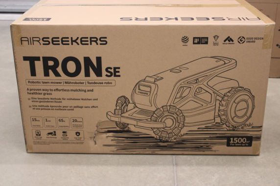 IZPĀRDOŠANA. AIRSEEKERS LIMITED Tron SE 300° AI Vision Mulching Mower, 1500m², Ai Vision + NRTK  |  10 Ah  |  BOJĀTA IEPACKA