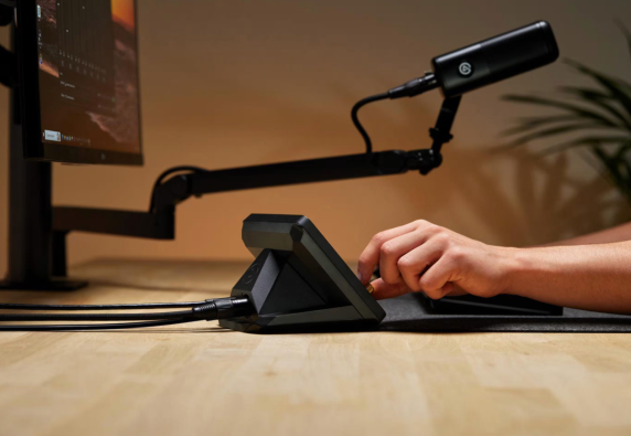 Elgato XLR Doks MK.2 Stream Deck +  |  Elgato