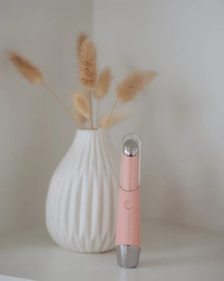 Beautifly B-Blink Blush acu un mutes zonas masāžas ierīce