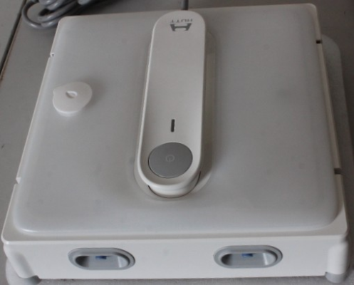 РАСПРОДАЖА.  |  HUTT  |  Windows Cleaning Robot  |  W9  |  Corded  |  3800 Pa  |  White  |  USED AND DIRTY ITEM