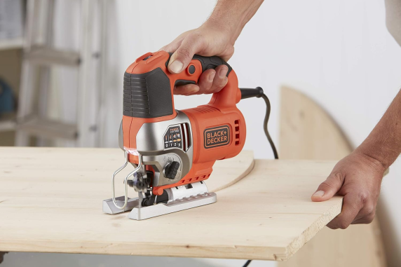 Black&Decker zāģis BES610-QS 650W svārsts