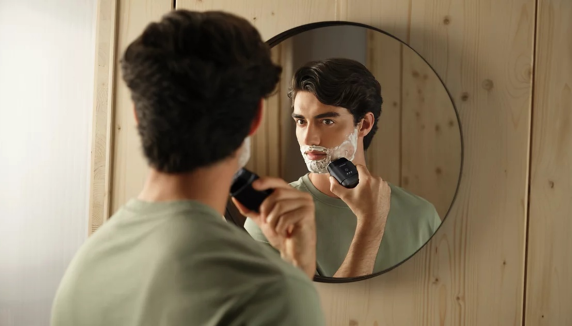 Philips Compact Shaver  |  S591 / 05 500 Series  |  Operating time (max) 40 min  |  Wet & Dry  |  Lithium Ion  |  Metallic Black