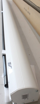 РАСПРОДАЖА.  |  Elite Screens Saker Series  |  SK110XHW-E12  |  Diagonal 110 "  |  16:10  |  Viewable screen width (W) 244 cm  |  White  |  DAMAGED PACKAGING, UNPACKED, DAMAGED BODY PAINT
