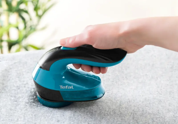 TEFAL  |  Lint Remover  |  JB1011  |  AA batteries  |  Black / Blue