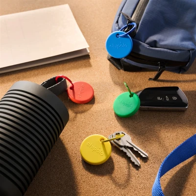 Chipolo POP – Bluetooth izsekošanas ierīce ar nomaināmu akumulatoru iOS un Android, 4gab - Sarkans_Zils_Dzeltens_Zals