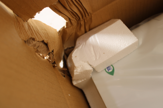 РАСПРОДАЖА. Epson EB-L260F Full HD 3LCD проектор 1920x1080 / 4600 Лм / 16:9 / 2500000:1, Белый  |  РАСПРОДАЖА. Epson  |  EB-L260F  |  Full HD (1920x1080)  |  4600 ANSI люменов  |  Белый  |  ПОПОВРЕЖДЕННАЯ УПАКОВКА  |  Wi-Fi