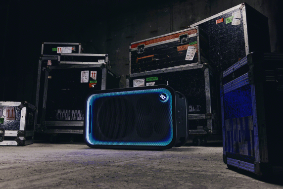 Sony Party Speaker  |  SRS-ULT700 ULT TOWER 7  |  420 W  |  Waterproof  |  Bluetooth  |  Wireless connection  |  Portable  |  Black
