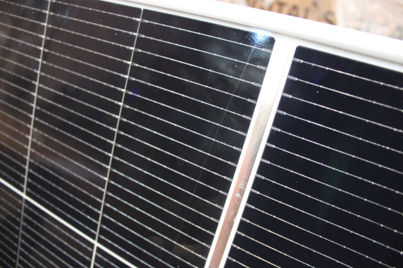 IZPĀRDOŠANA.  |  TrinaSolar 720 W  |  VERTEX TSM-NEG21C.20  |  N-Type BIFACIAL Dual Glass i-TOPCon Monocrystalline  |  144 month(s)  |  SCRATCHED