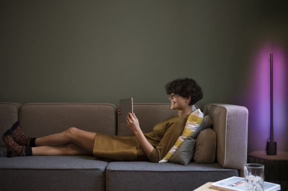 Osram SMART WIFI FLOOR CORNERSLIM RGBTWBK  |  8 W  |  Tunable White  |  Wi-Fi