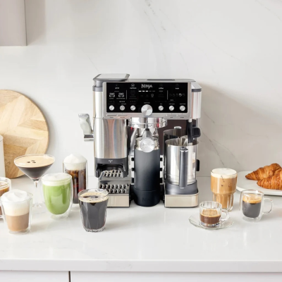 NINJA  |  Coffee Maker  |  ES701EU Luxe Café Pro  |  Pump pressure 9 bar  |  Built-in milk frother  |  Ground  |  1650 W  |  Black / Stainless Steel